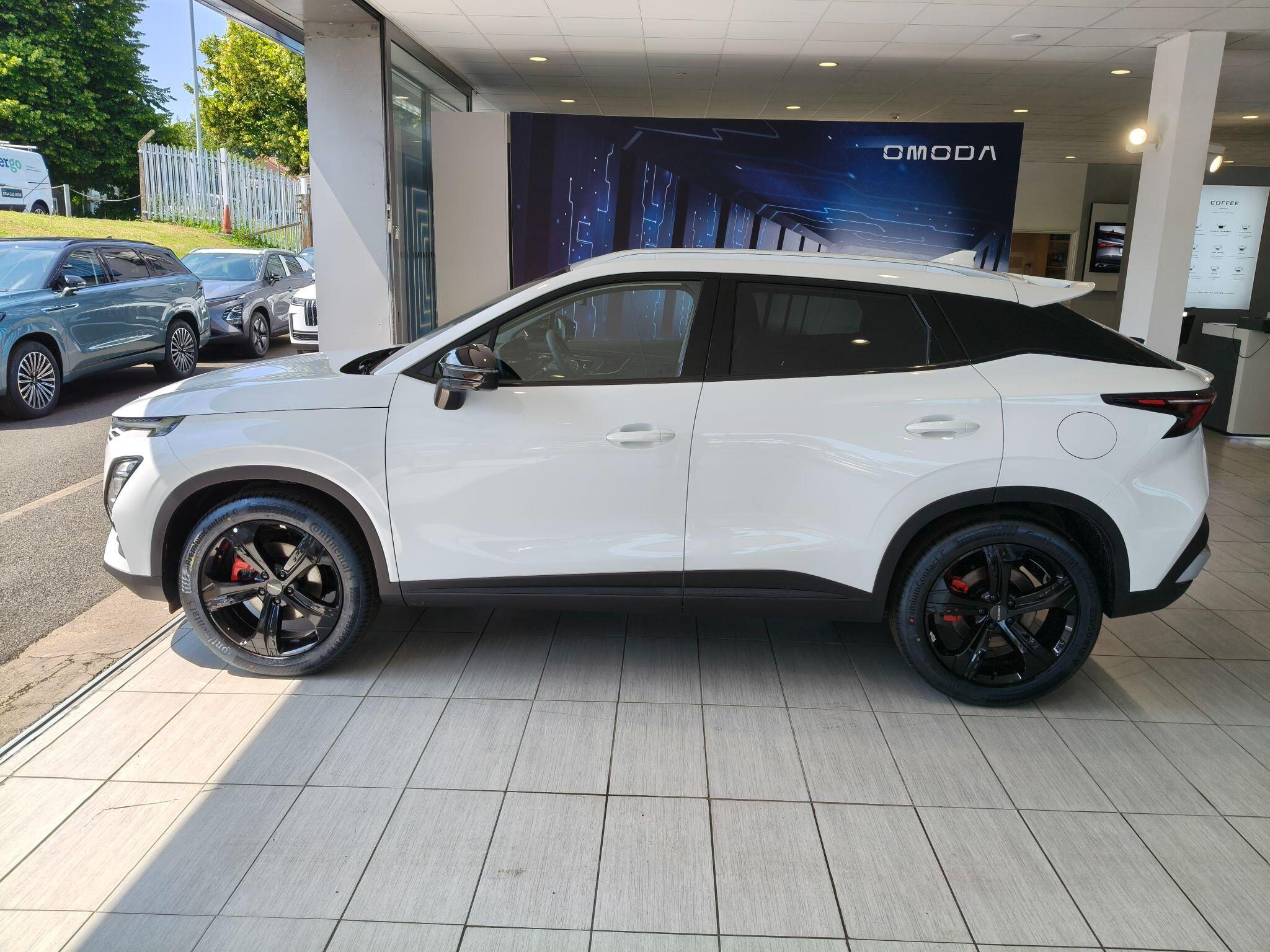 Large vehicle image